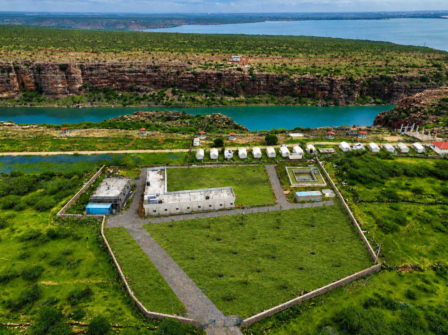 Family friendly greenery at Balaji Tourist Spot Gandikota